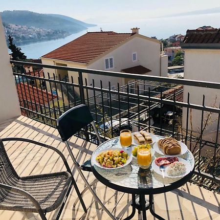 Apartments Suker Трогир Екстериор снимка