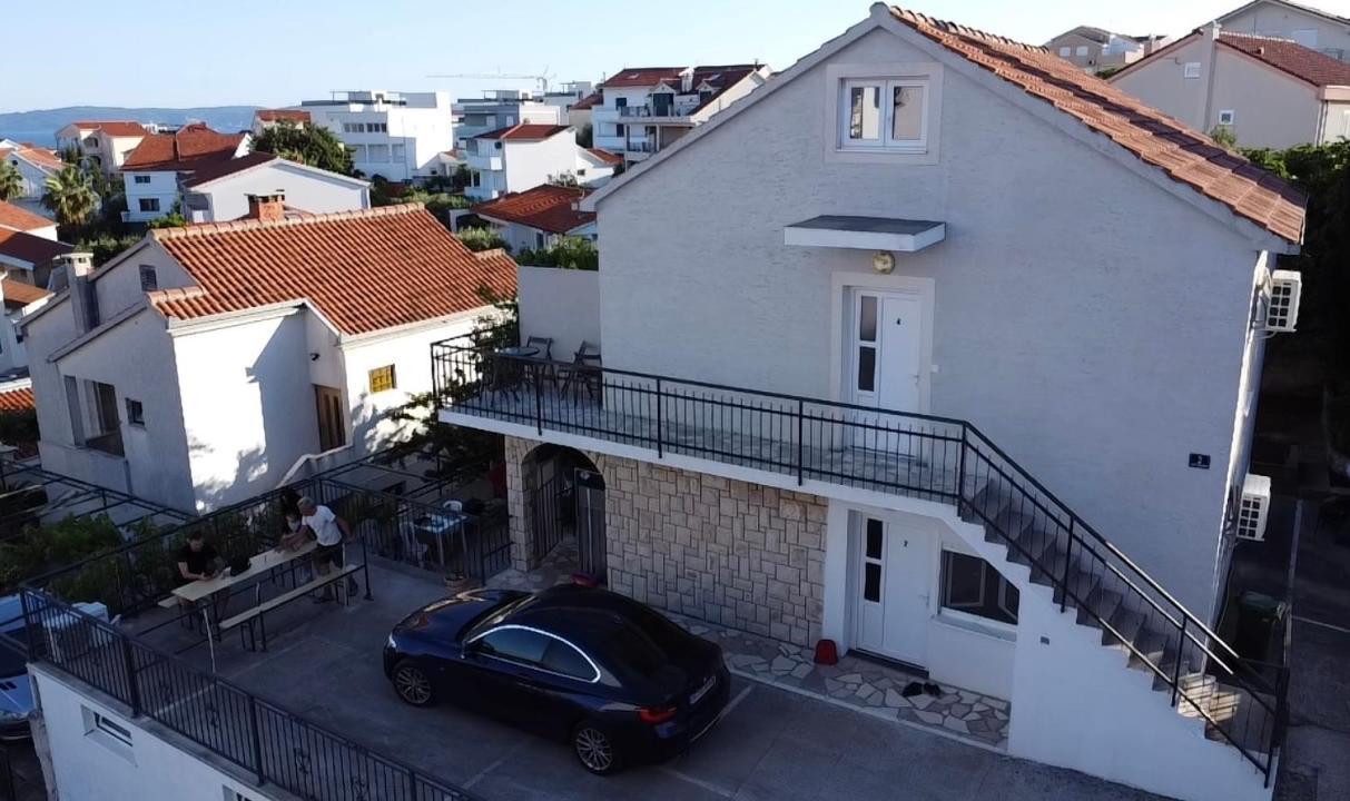 Apartments Suker Трогир Екстериор снимка