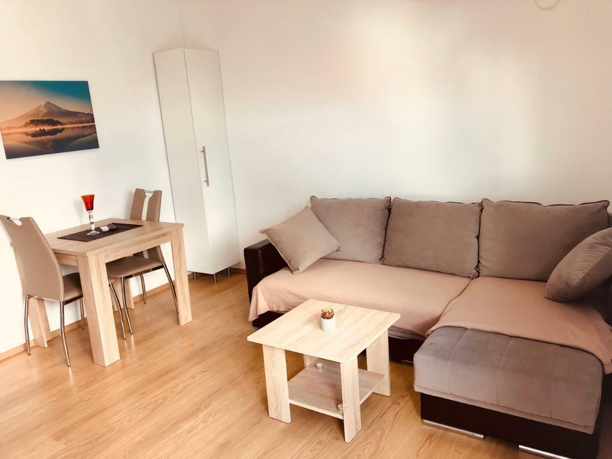 Apartments Suker Трогир Екстериор снимка